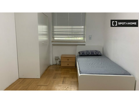 Appartamento con 6 camere da letto in affitto a Colonia - In Affitto