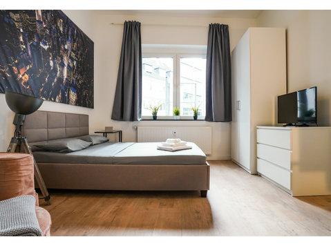 Großzügiges Apartment mit Balkon zum Innenhof - Zu Vermieten
