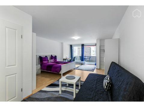 Stilvolles, großartiges Apartment in Köln mit Balkon - Zu Vermieten