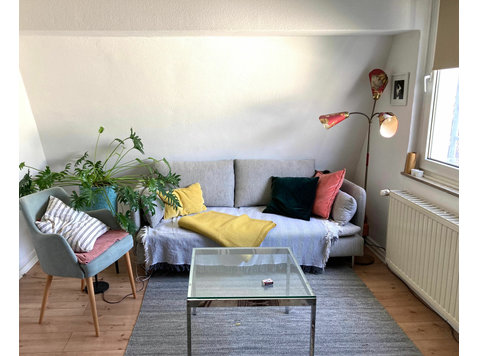 Beautiful & bright flat in central Cologne (Belgisches… - Aluguel