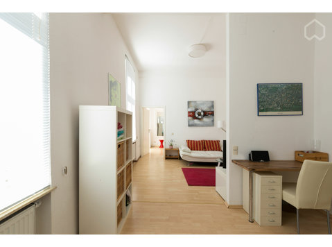 Bright, quiet apartment in the middle of Cologne Live - Do wynajęcia