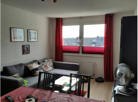Central Cologne Furnished 1-Bed Apartment with Cathedral… - For Rent