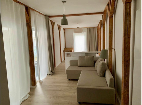 Charming and beautiful loft conveniently located, Köln - For Rent