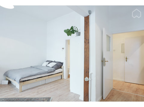 Charming renovated apartment in Cologne - Sülz -  வாடகைக்கு 