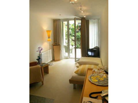 Cozy, fantastic suite in Köln - For Rent