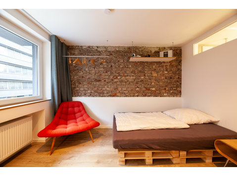 Liebevoll eingerichtete, charmante Wohnung - Zu Vermieten