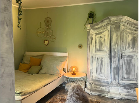 KÖLN in der NATUR 2-ZI Apartment vollmöbliert WG-geeignet - For Rent