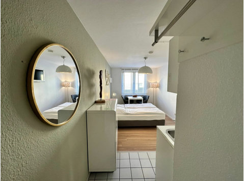 Kleines Studio in perfekter Innenstadtlage am Rhein und… - Zu Vermieten