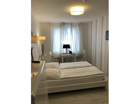 Kleines Studio in perfekter Innenstadtlage am Rhein und… - Aluguel