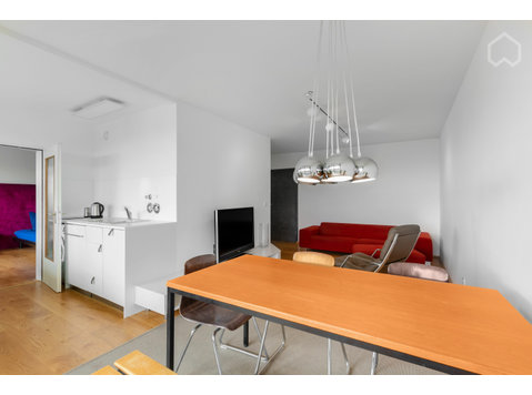 Zentrale ruhige 2 Zimmer Wohnung in Köln Nähe Stadtgarten - Zu Vermieten