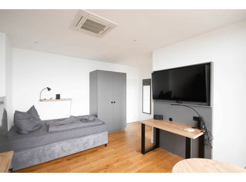Luxury apartment, air conditioning, separate club room and… - Annan üürile
