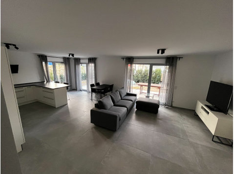 Modernes Apartment, Köln Pesch - Zu Vermieten