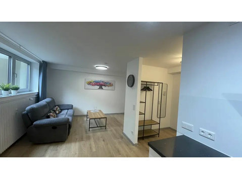 New studio in popular area, Köln - For Rent