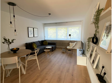Nice, awesome apartment with balcony in Köln - Аренда