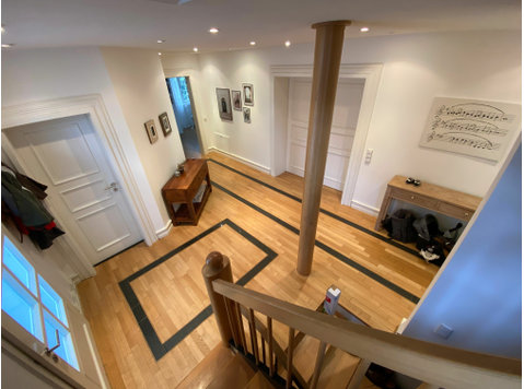 Villa in Köln Thielenbruch - For Rent