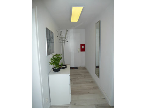 Wonderful 2 room appartment ,  in Köln - De inchiriat