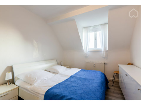 warm & bright - all incl. + free parking, busstop at our… - For Rent