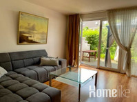 140sqm house with garden & BBQ 12 minutes from the city - Apartemen