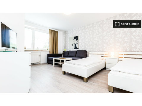 Appartamento con 2 camere da letto in affitto a Colonia - Appartamenti