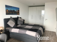 Excellently renovated apartment above the roofs of Cologne… - Căn hộ