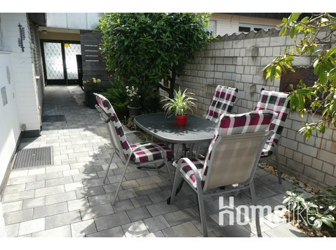 Spacious apartment with full facilities in the north of… - アパート