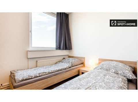 Einzimmerwohnung zu vermieten in Köln, Marsdorf - Wohnungen