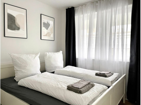 Beautiful & modern double bed studio in the center - Til Leie
