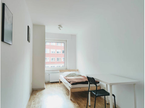 Cozy room in a student flatshare - For Rent