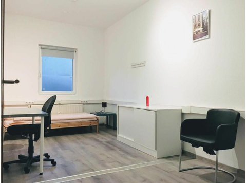 Cozy room in a student flatshare - Alquiler