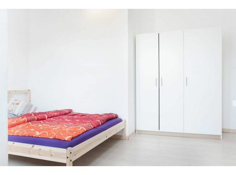 Cozy room in a student flatshare -  வாடகைக்கு 