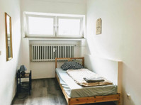 Cozy room in a student flatshare - השכרה