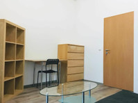Cozy room in a student flatshare - השכרה