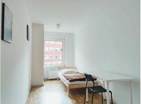 Cozy room in a student flatshare - Cho thuê