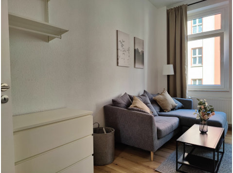 Freshly renovated 1 room apartment directly at the Dortmund… - Ενοικίαση