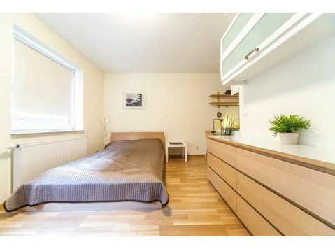 Modern, lovingly furnished loft in Dortmund-City for… - For Rent