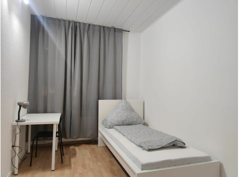 Room in a shared apartment, Dortmund - Disewakan