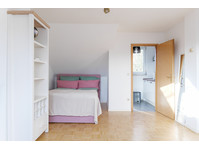 Cozy 1 bedroom apartment in Duisburg - WEST44 - برای اجاره