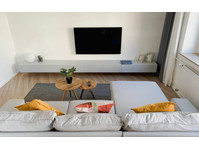 Designer apartment in Duisburgs student district - De inchiriat
