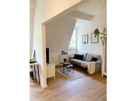 Fantastic studio apartment in the center of Duisburg… - Aluguel