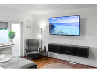 Relax Oasis with 65 SmartTV, Kitchen and Balcony - Alquiler