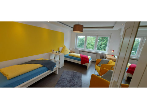 Spacious, cozy & glamorous. Bright apartment centrally… - Aluguel