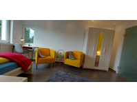 Spacious, cozy & glamorous. Bright apartment centrally… - For Rent