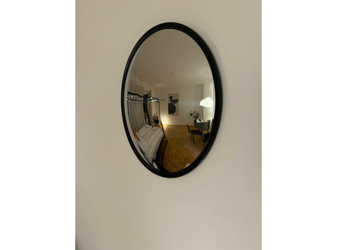 Stylish & Central Design Apartment in Duisburg | Fully… - Aluguel