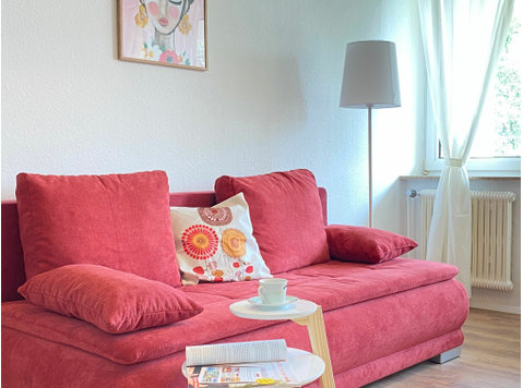 „Summer garden“ flat next to Duisburg Hbf and 10 min. from… - Disewakan