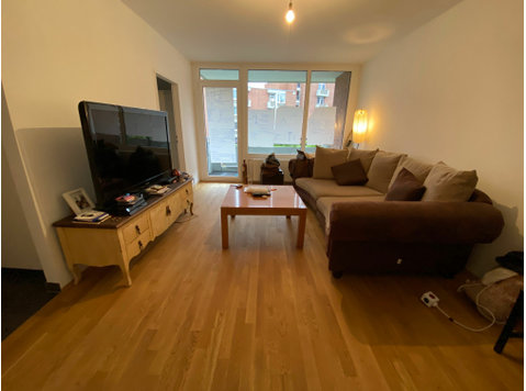 1,5 room apartment in Pempelfort with balcony - Te Huur