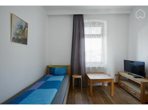 3 bedroom flat in Duesseldorf - 空室あり