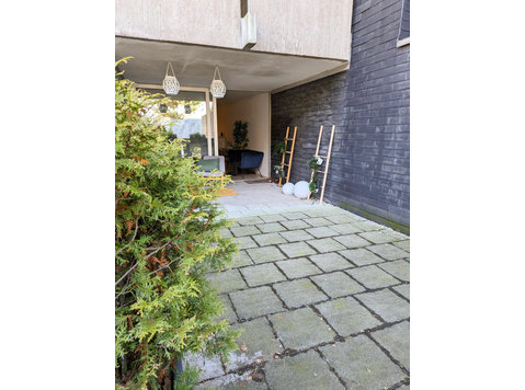 30 m2 west terrace,  6 mins to Messe - Te Huur