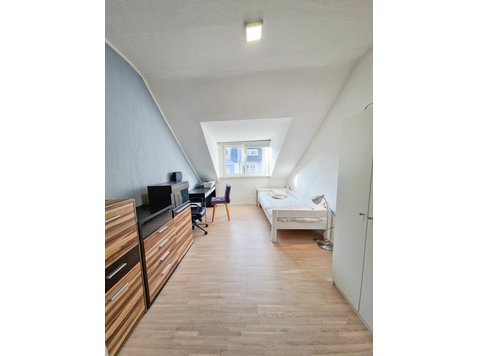 Amazing, cute 1 room apartment in Düsseldorf - Til leje