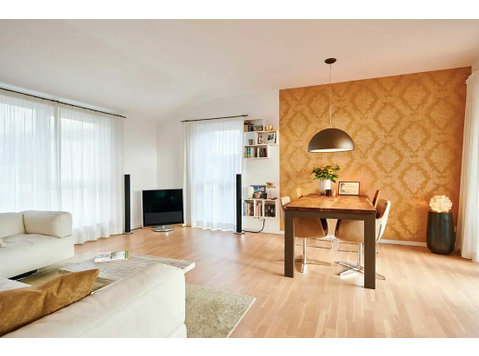 Attractive 2 room penthouse apartment with large roof… - Do wynajęcia