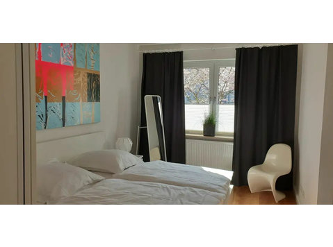 Beautiful, bright fully furnished 3-room apartment with… - Kiadó